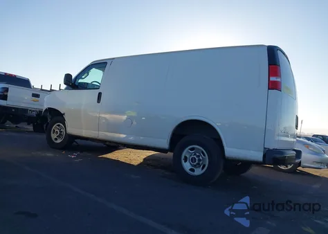 2024 GMC Savana Cargo Rwd 2500 Regular Wheelbase Work Van z USA, uszkodzony, nr VIN 1GTW7AF71R1104004